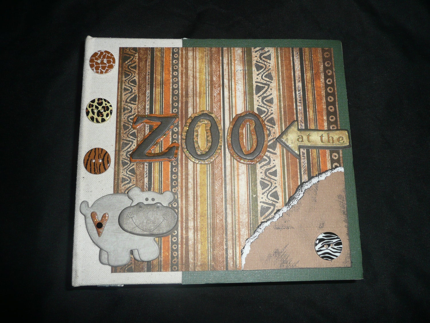 6 x 6 Premade Zoo Scrapbook Album