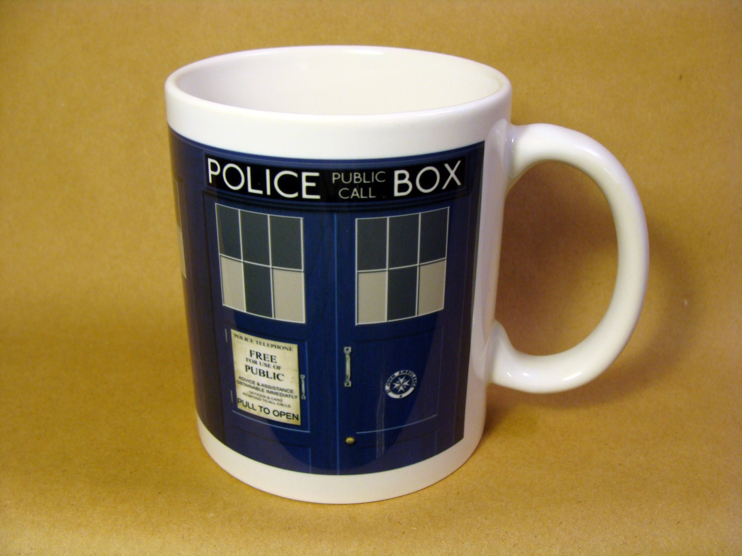 Doctor Who TARDIS - Blue Police Box - 11 oz coffee tea mug