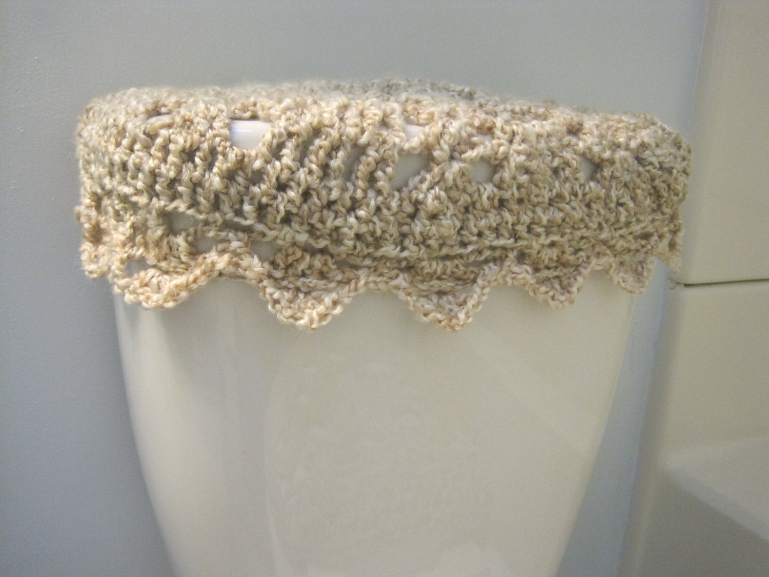 Crochet Tank Lid Cover, Cozy for Toilet Tank Lid - Pearls  (TTL1B)