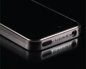 The Trim in Raw Titanium: a precision iPhone case. Radiates luxury.