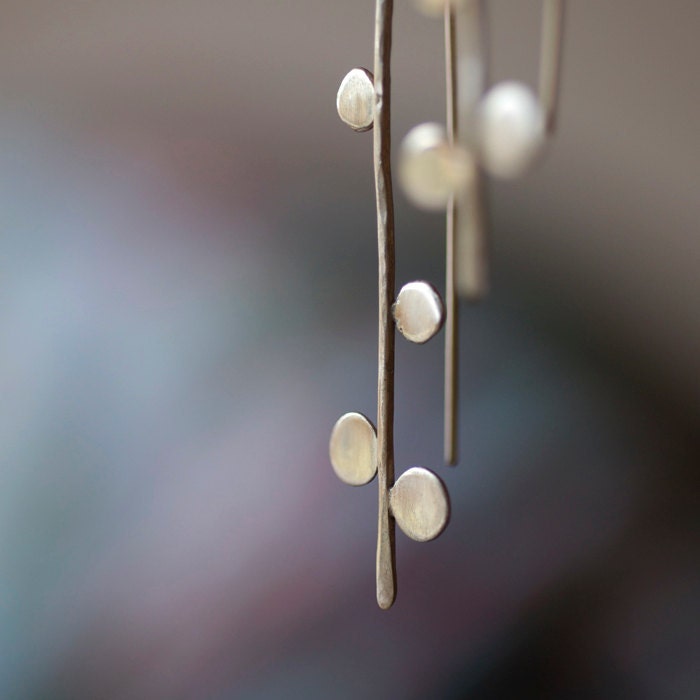Long thread earrings with small dots. Recycled sterling silver - oblissjewellery