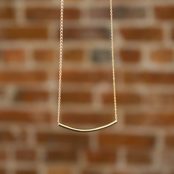 Skinny noodle necklace