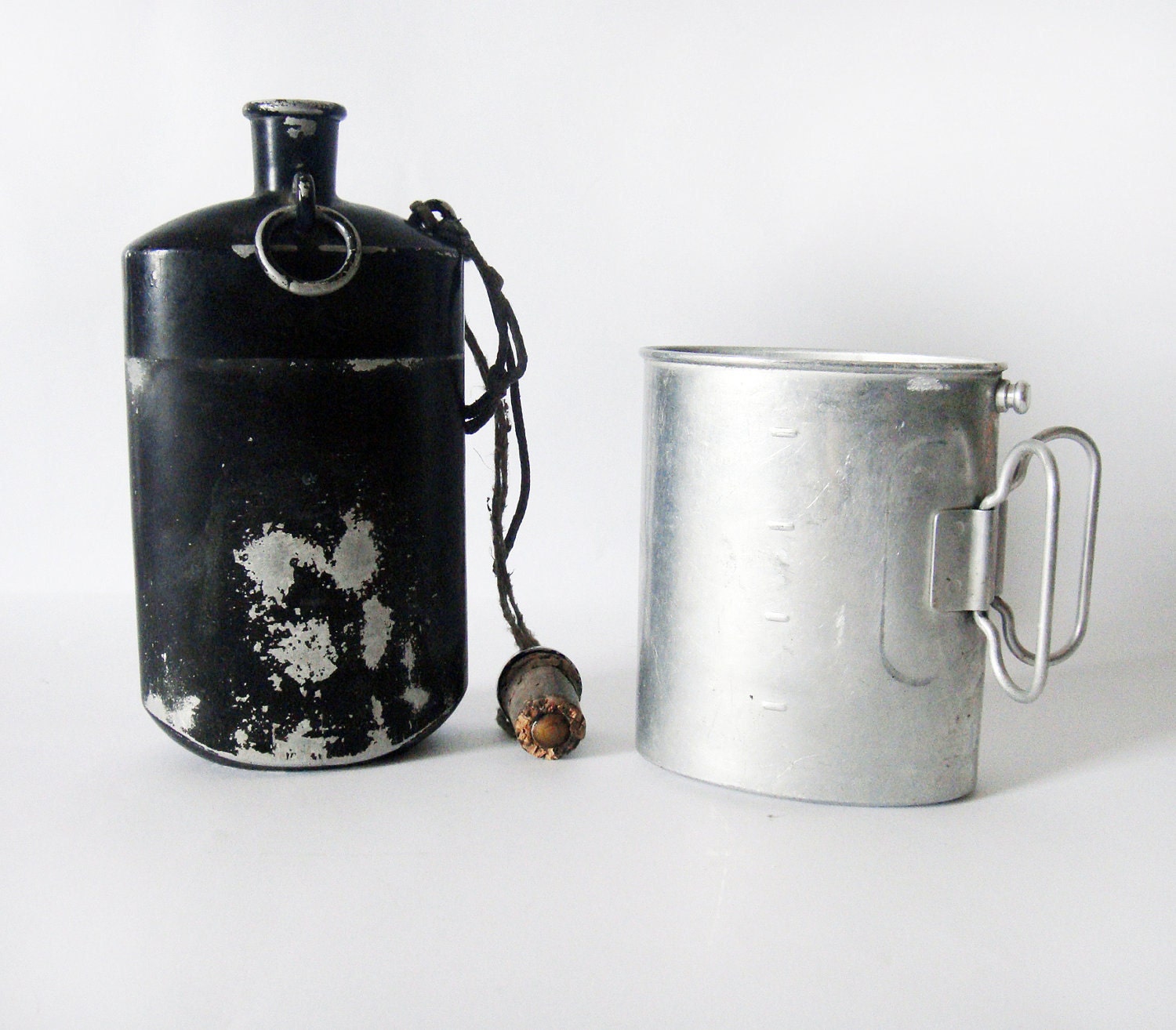 Black and Gray Army Vintage Canteen - water bottle aluminium - german army bottle with aluminium mug