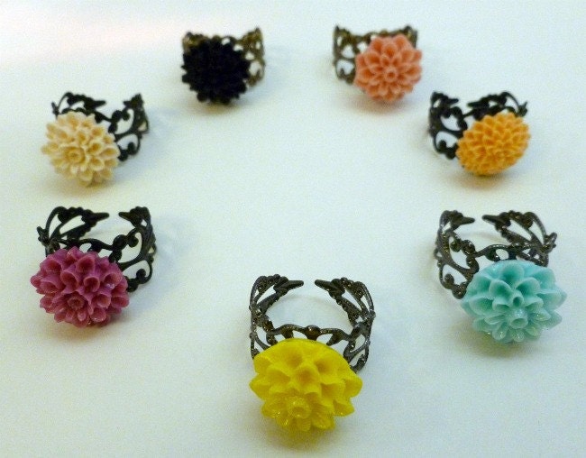 Set of 5 Bridesmaid Rings, Vintage Style Dahlia Flower Cocktail Rings, You Choose Colors