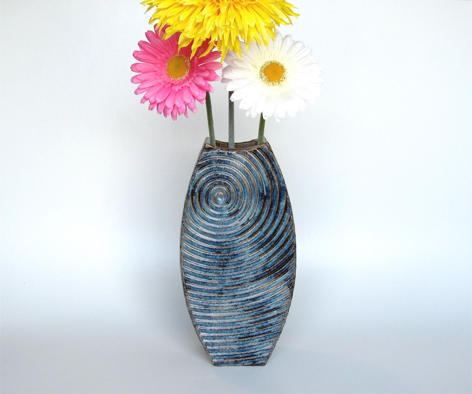 Spiral Flower Vase, modern ceramic pottery abstract sculptural art vase wedding decorations home decor gift blue azure housewares