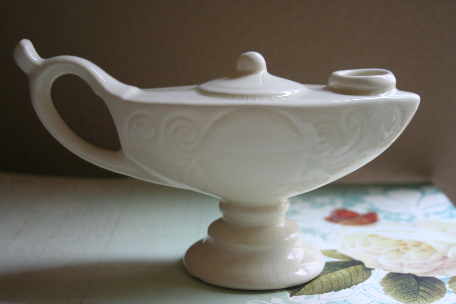 SALE-Super Neat Vintage, Cream Colored Ceramic Genie, Aladdin Lamp Candle Stick Holder, Incense burner