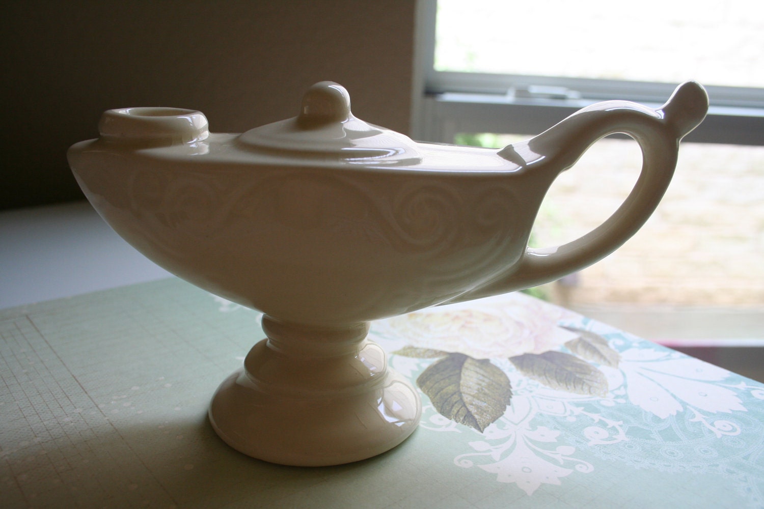 SALE-Super Neat Vintage, Cream Colored Ceramic Genie, Aladdin Lamp Candle Stick Holder, Incense burner