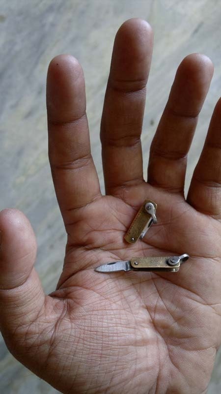 mini folding knife