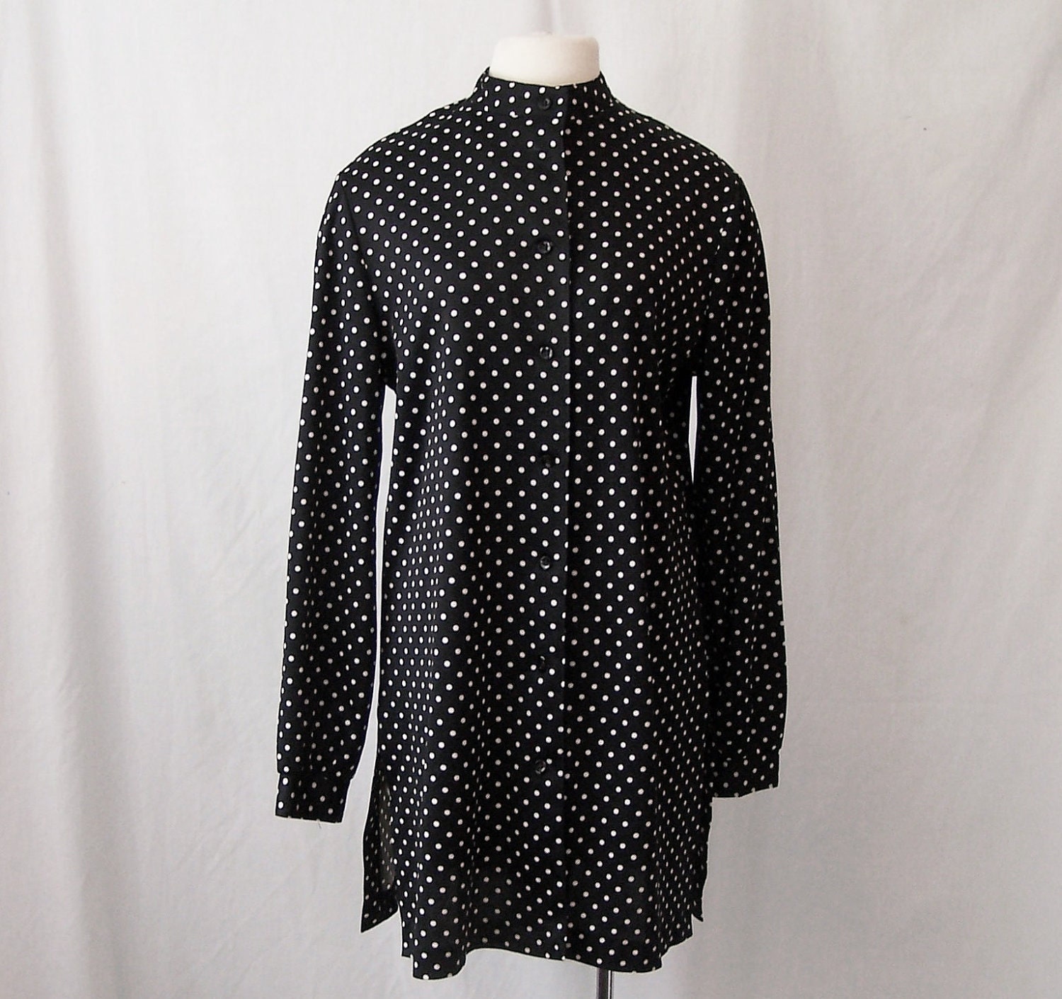 1960s MOD mini dress / shirt tunic top / black white polka dot / long sleeve button down / shirt tunic top / Nehru / Mandarin collar
