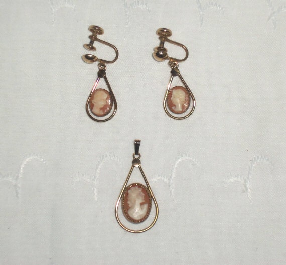 Cameo Earrings, Cameo Pendant, Cameo Jewelry Set, Cameo Lady, Gold Filled Cameo, Vintage Jewelry, Screw Post Earrings