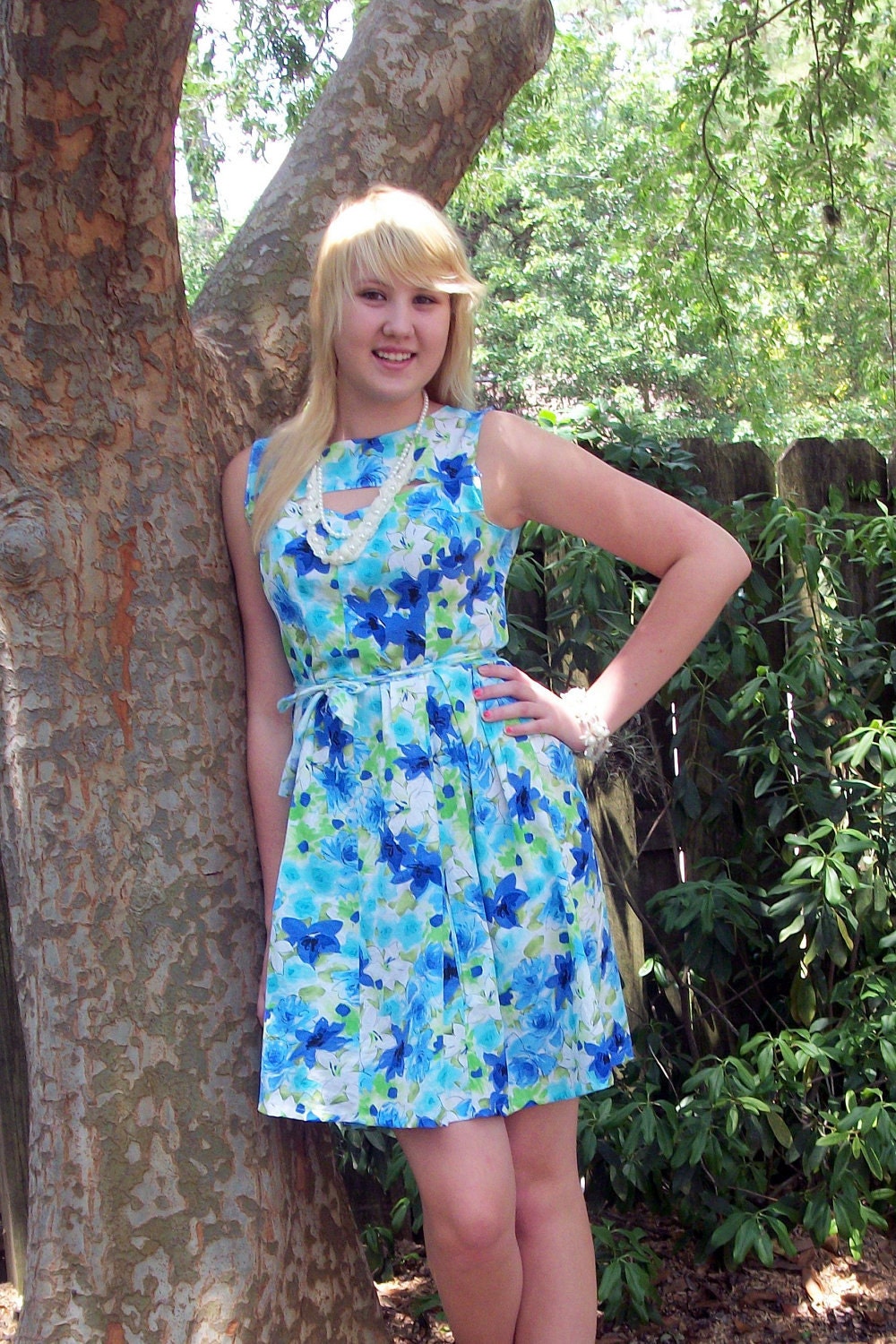 Blue flower print Spring/Summer dress. Beautiful. Knee-length keyhole neckline. MADE TO ORDER. Casual dress. Casual bridesmaid dresses.