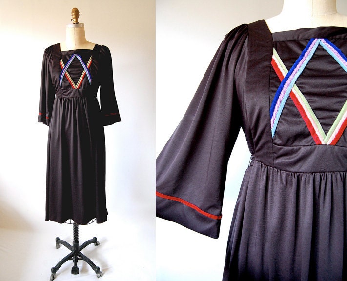 Vintage 70's dress goth renaissance Young Edwardian bell sleeves black S M small medium