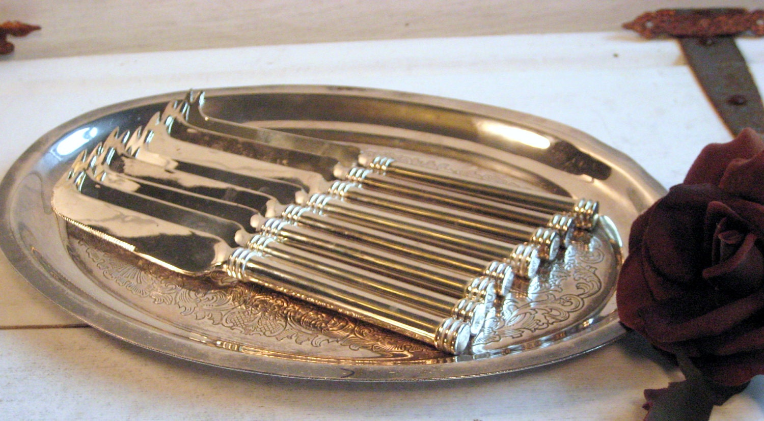 Vintage Silver plate cheese or steak knives, set of 8 knives, Shabby decor, aged patina, Silver plate, 7 inches long