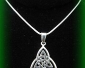 Beautiful Sterling Silver Celtic Irish Weave Knot Necklace