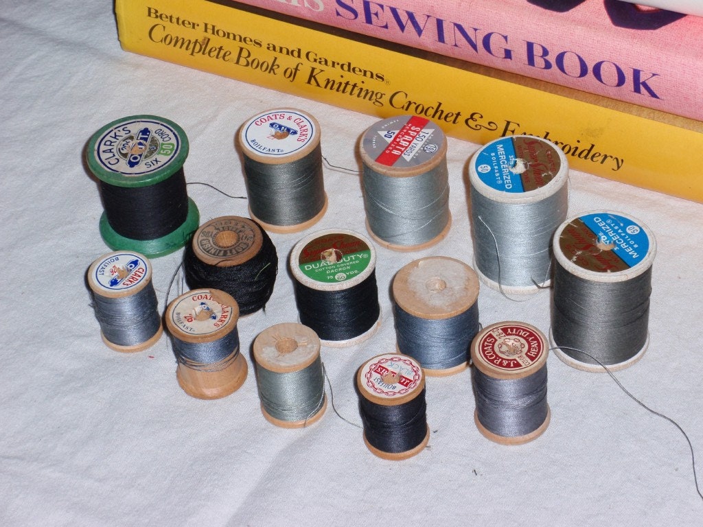 Wood Thread Spools Set of 13 Black Gray SS-8