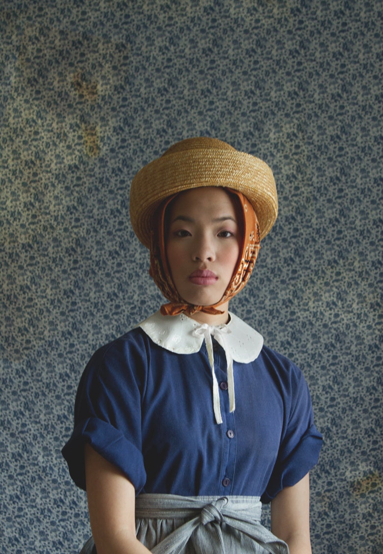 Français Le Papillon 'Butterfly Collar'