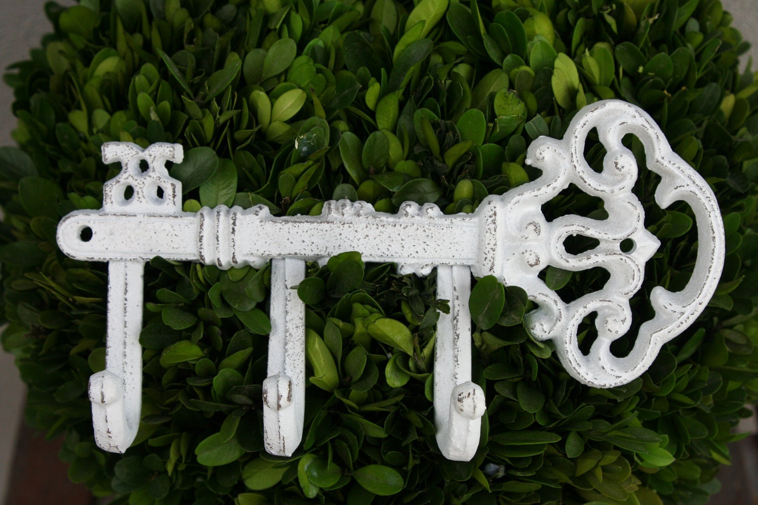 White Shabby Chic Key Holder