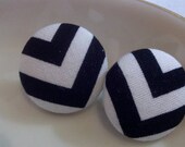 Button Earring- Black and White V :)
