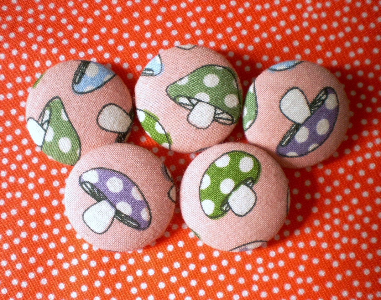 Toadstool large fabric covered buttons x 5