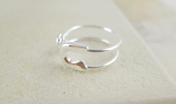 silver safety pin ring us ring size 5 1/2- 8 adjustable ring