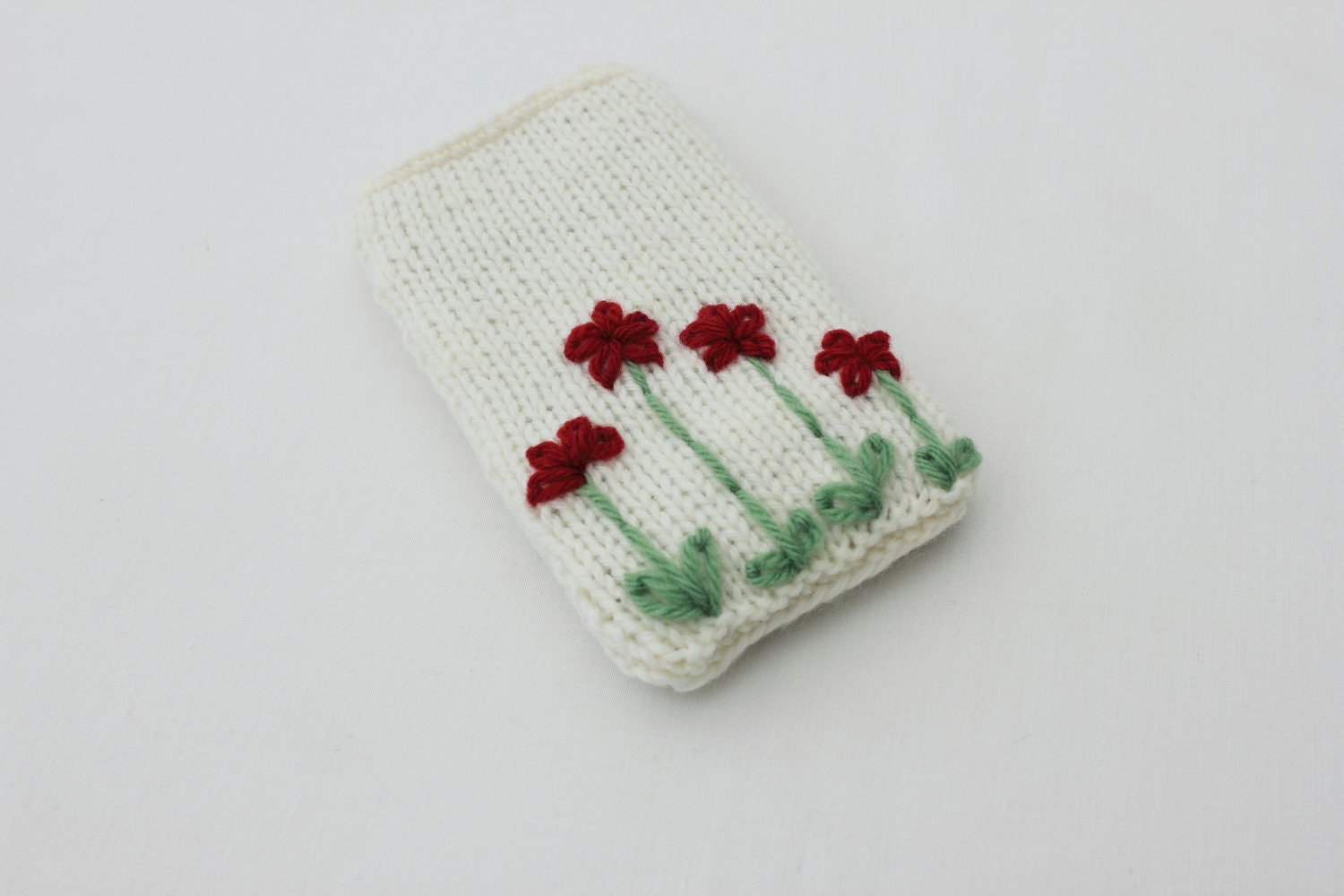 Iphone cover, knitted flowers