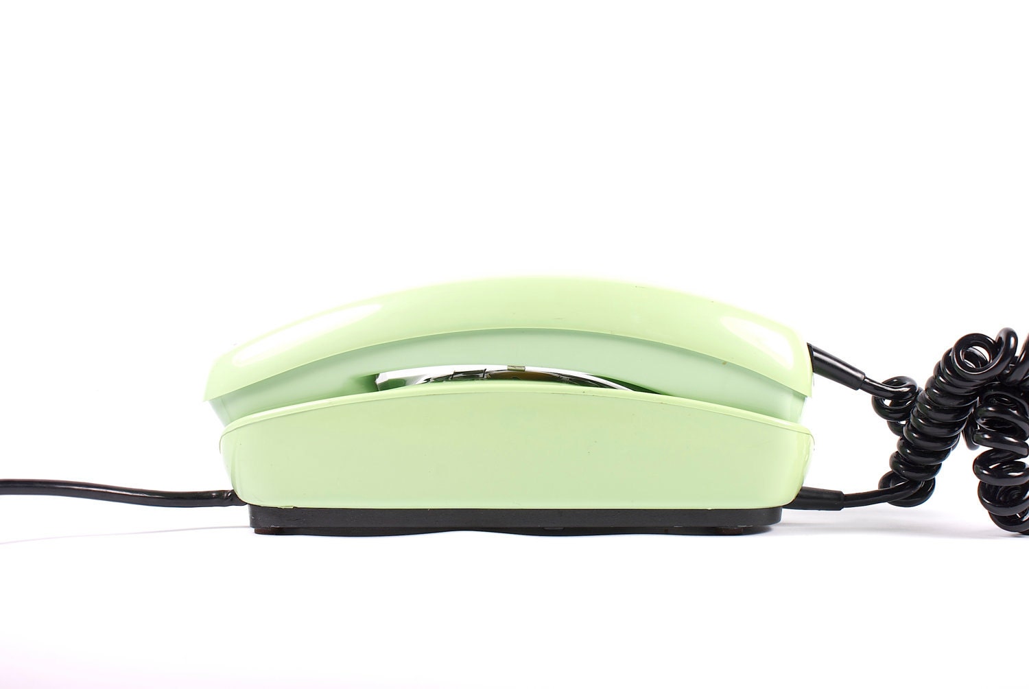 Retro mint rotary telephone