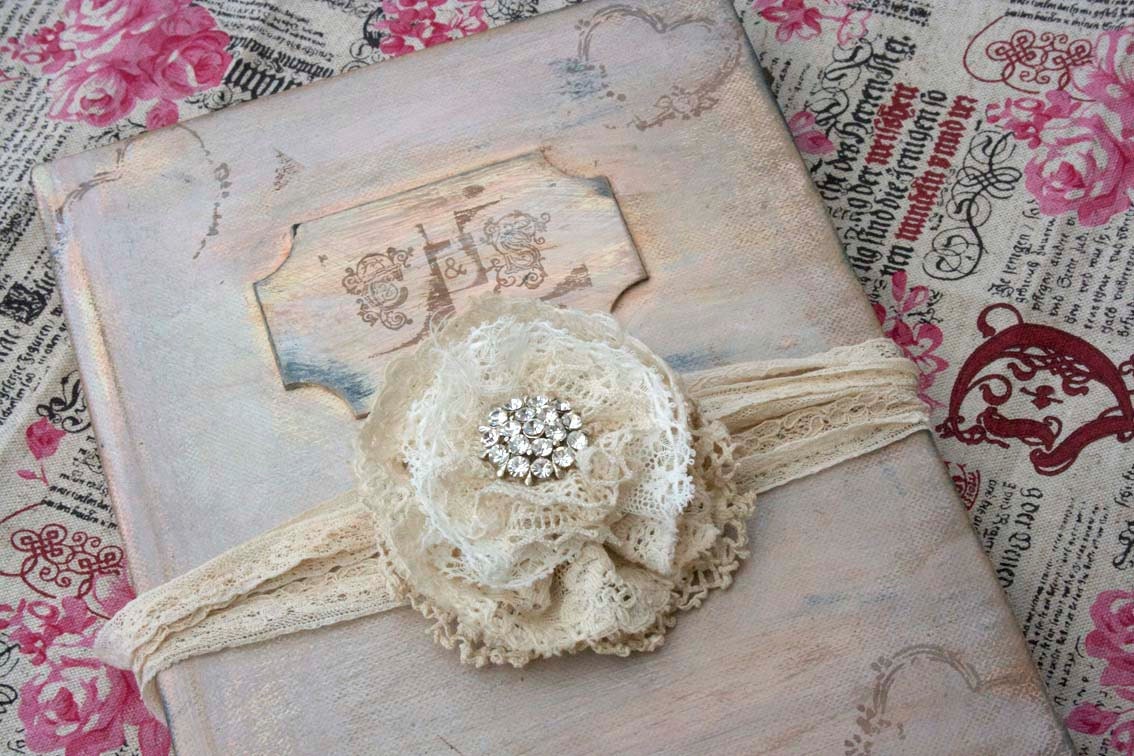 Custom Wedding Guest Book in shabby vintage style - Red Rose theme - 32 pages