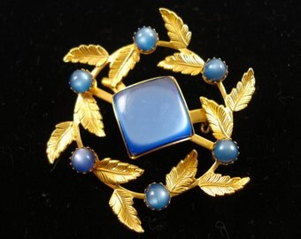 Sapphire Blue Lucite Moonstone Brooch / Vintage Brooch