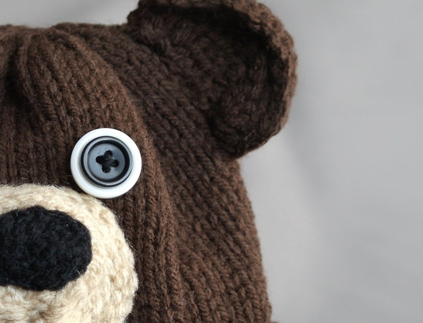 Brown bear beanie hat with button eyes
