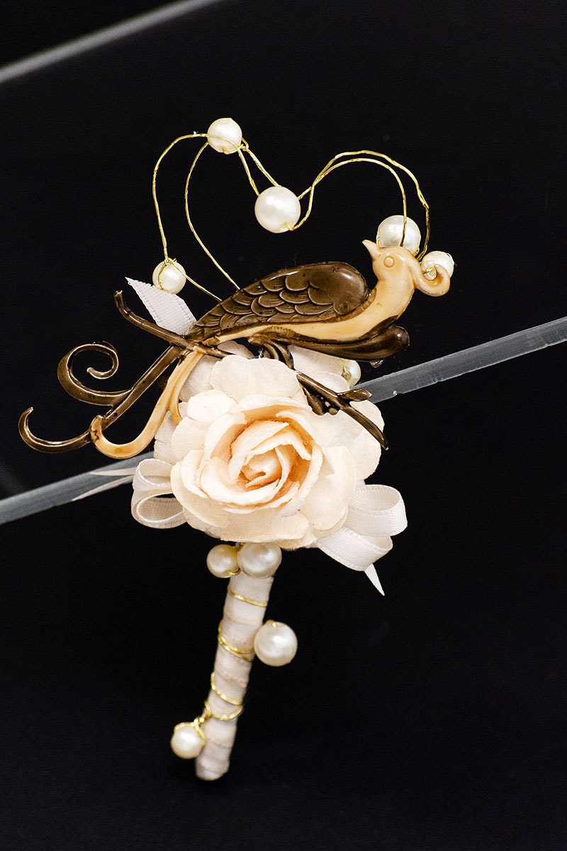 Love BIrd Boutonnière