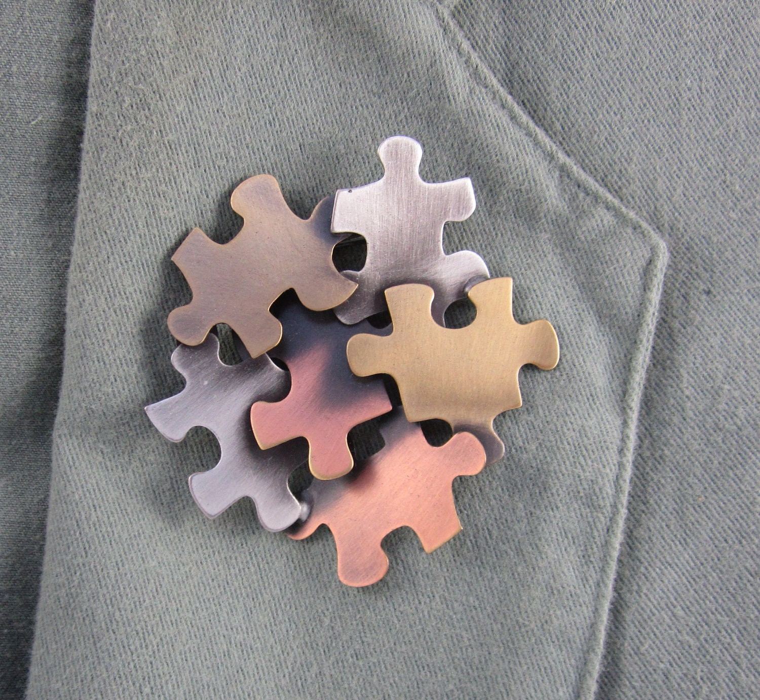Autism Awareness Brooch - PINSwithPERSONALITY