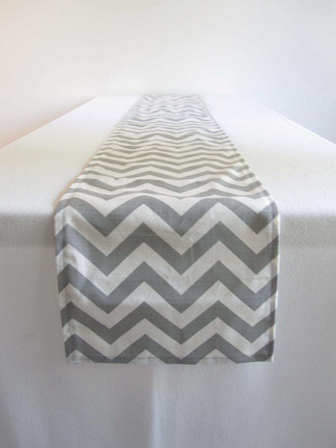 x and 108 runner Chevron by  White in. Table Ultrapom Gray Runner table grey 11