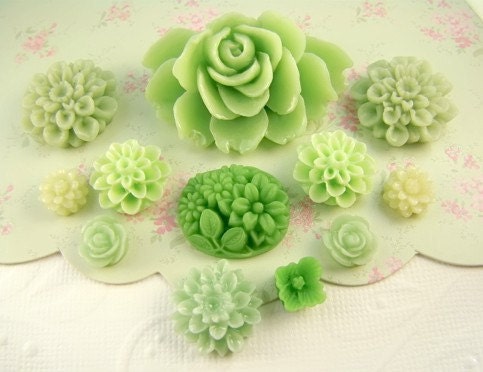 Pastel Green Resin Flower Cabochon Mix 12 Pieces