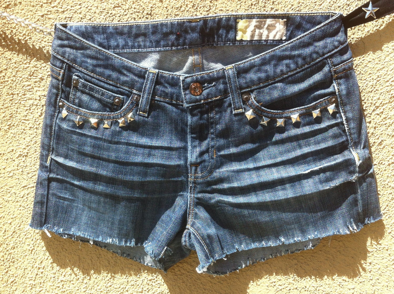 GAP 1969 Shorts Distressed High Waisted Silver Pyramid Studs Size 28"