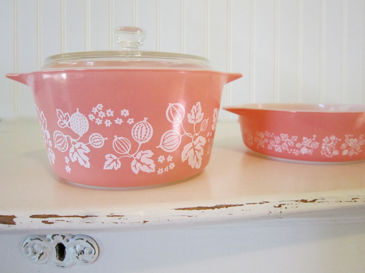 Set of 2 Vintage Pink Gooseberry Pattern Pyrex Casserol Dishes with Lid Shabby Chic Cottage Chic