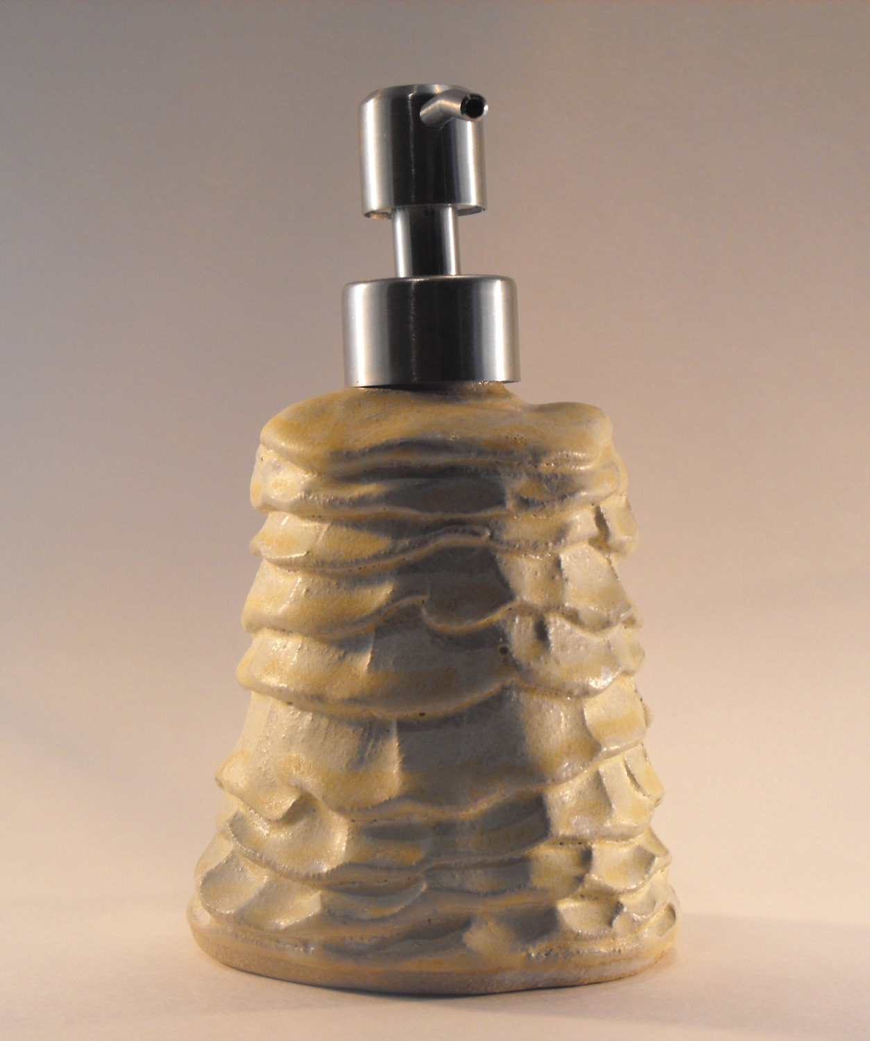 Nougat/Cream lotion or soap pump bottle
