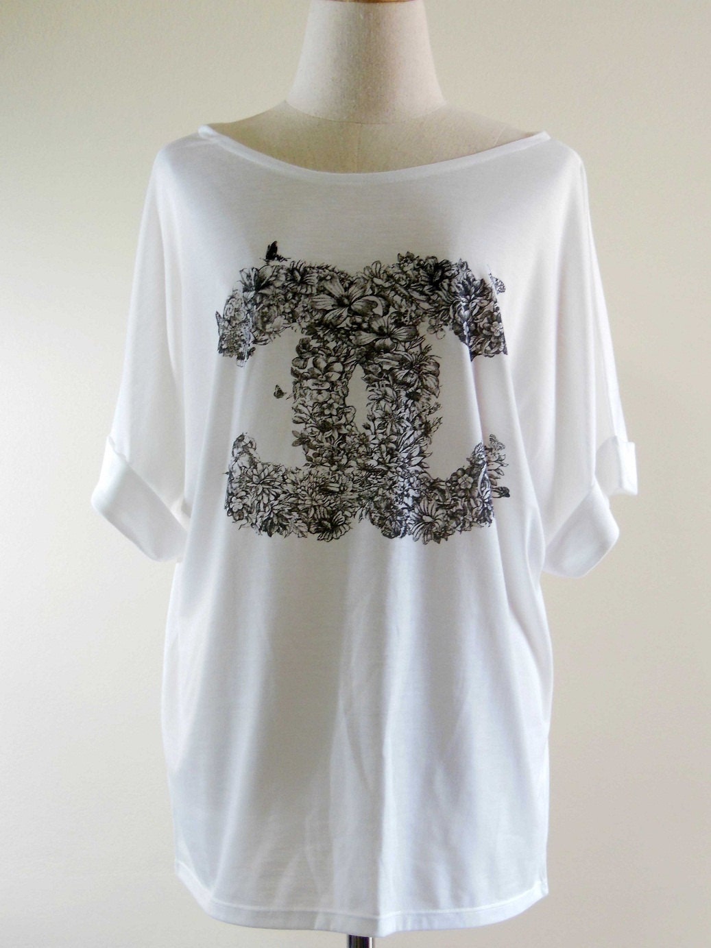 Rose Flowers Nature Art Design Style Bat Sleeve Roll Up Sleeves White Short Sleeve T-Shirt Art T-Shirt Oversize Screen Print Free Size