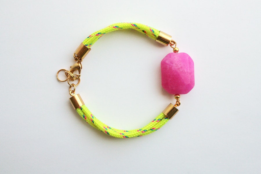 Neon bracelet with hot pink faceted gemstone
