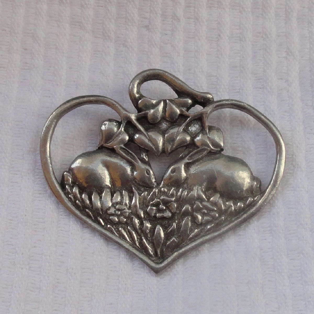 Vintage 1980's Seagull Pewter Bunnies Brooch