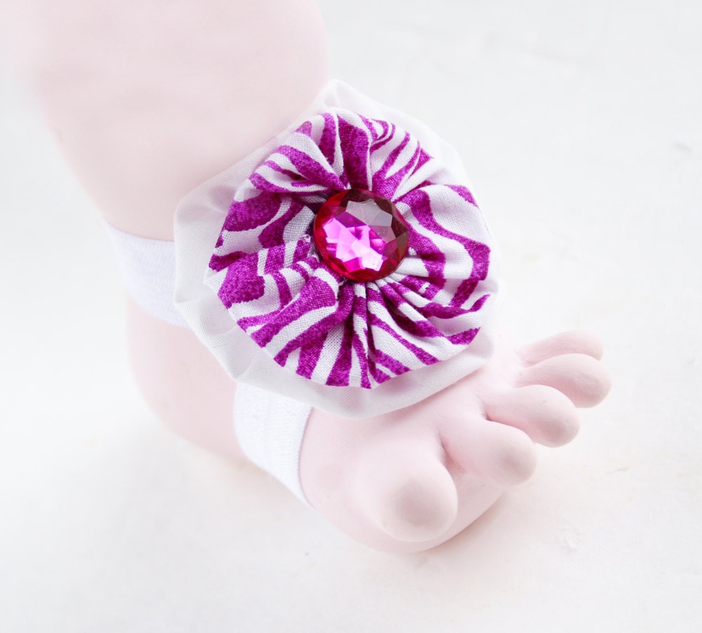 Wild Thing Tootsies Handmade Baby Barefoot Sandals with Cute Yo-Yo and Matching Embelishments One Pair