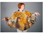 Luxurious double-sided shawl with hand-painted and Nuno Felt