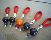 MEDIUM flexible knitting stitch markers - Set of 5 (Espresso/Red)