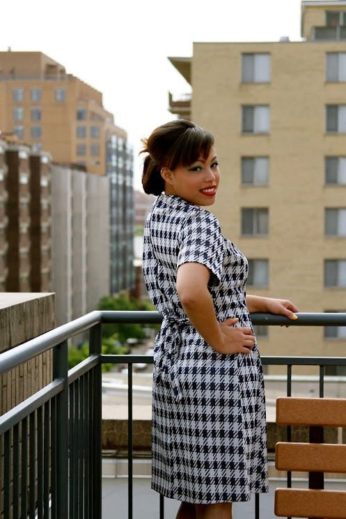 1960s Vintage Navy & White Houndstooth Print Dress