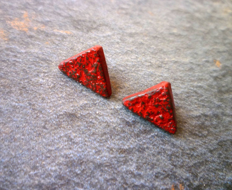 Red Triangles - Post earrings