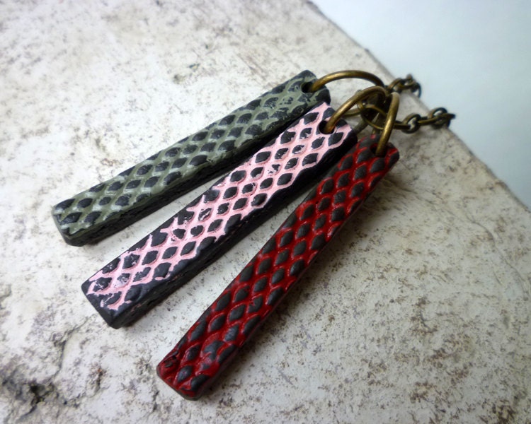 Thin Mesh Blocks Necklace - Red Pink and Grey
