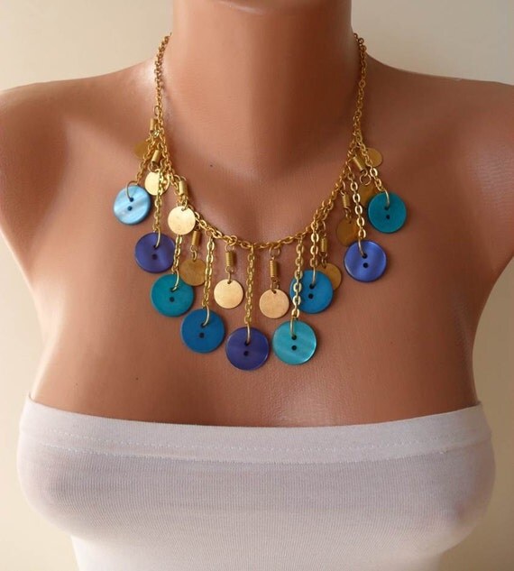 Trendy - Button Necklace with Chain in Blue - Speacial Design