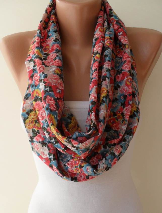 Infinty Scarf - Circle Scarf - Loop Scarf - Colorful Flowered Fabric