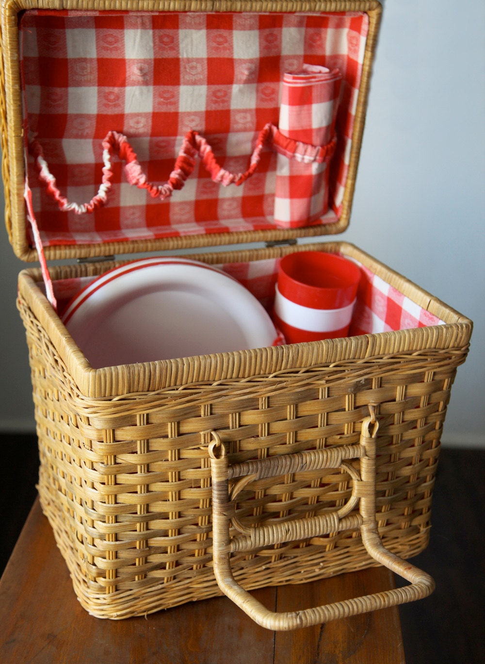 Vintage Wicker Picnic Basket Set Red and White