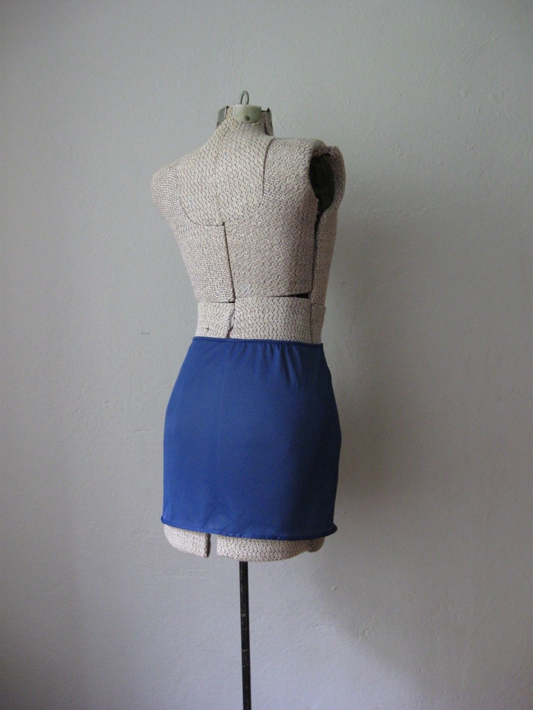 Vintage 1960s Miniskirt Slip / 60s Mod Lingerie / Blue Lace Slip / S M