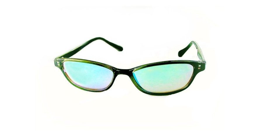 Olive Cat Eye Sunglasses with Iridescent Mirrored Lenses